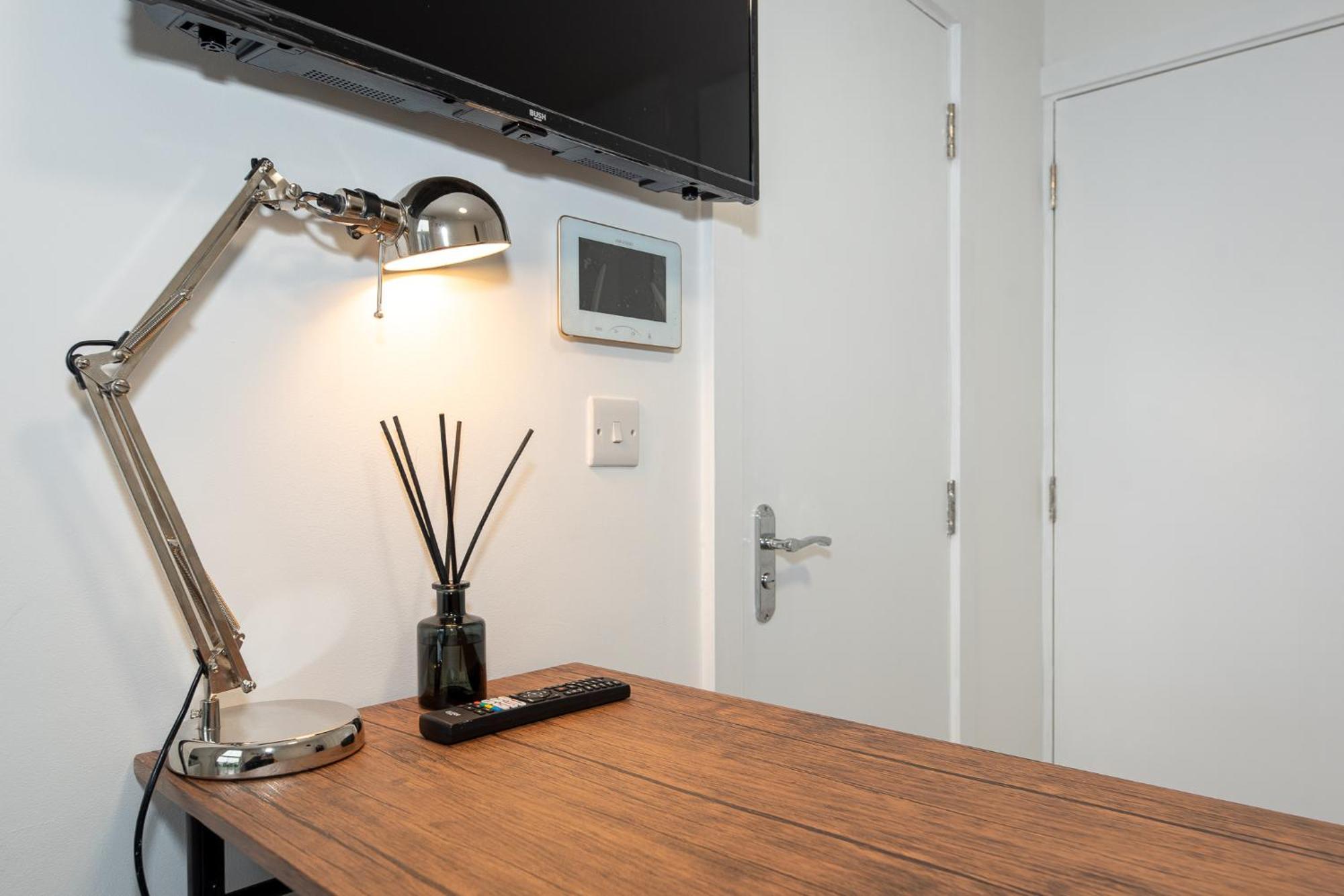 Small And Trendy Studio 3B ลอนดอน ภายนอก รูปภาพ
