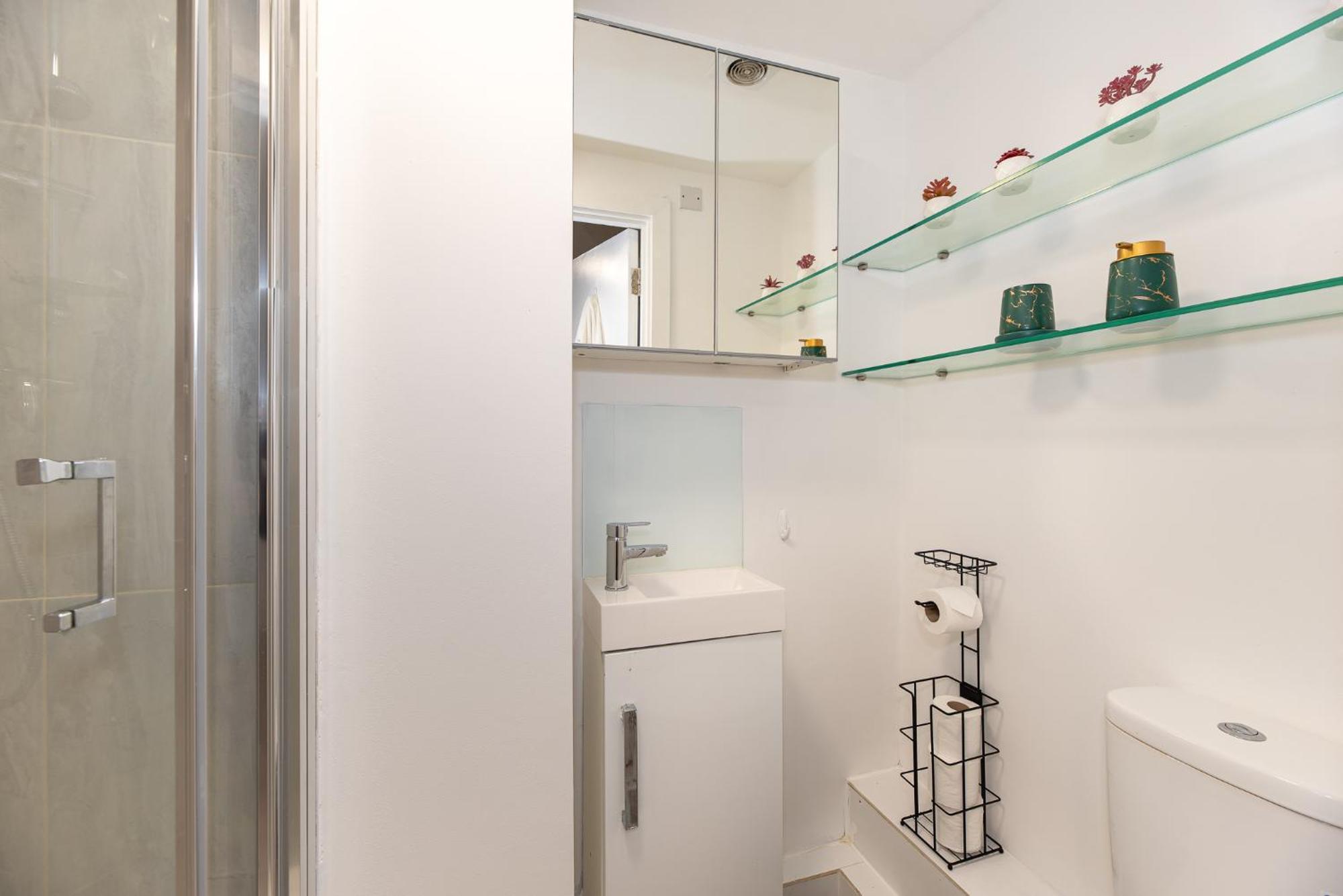 Small And Trendy Studio 3B ลอนดอน ภายนอก รูปภาพ