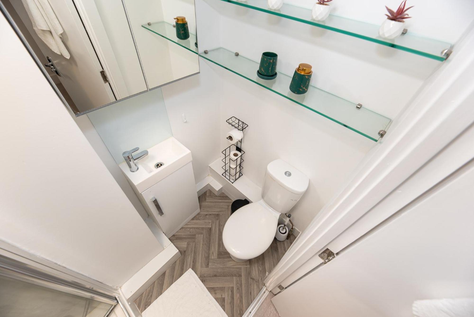 Small And Trendy Studio 3B ลอนดอน ภายนอก รูปภาพ